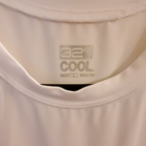 32 Degrees Shirts - 32 degree cool white tee shirt 32 Degrees Shirts - 32 degree cool white tee shirt